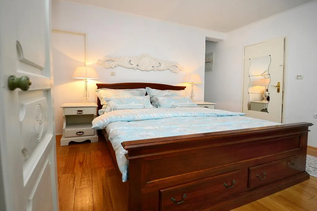 Stanley Vintage Hotel Porec Guest house
